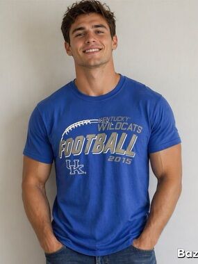 SZ M “KENTUCKY WILD CATS” football TSHIRT by ANVIL